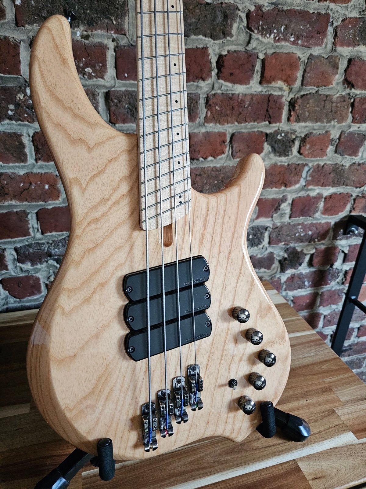 Combustion Dingwall 4, Musique & Instruments, Instruments à corde | Guitares | Basses, Enlèvement