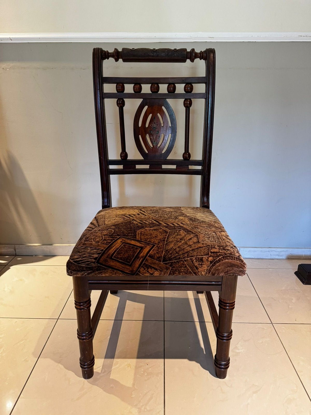 Chaises, Enlèvement
