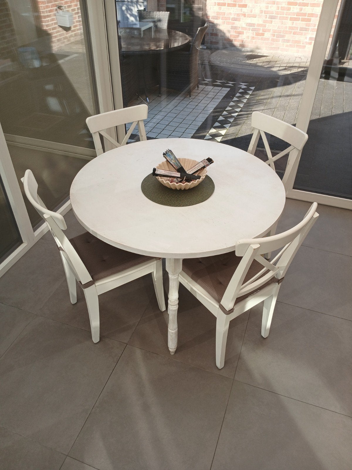 tafel met 4stoelen, Huis en Inrichting, Ophalen, Zo goed als nieuw, Rond, Overige houtsoorten