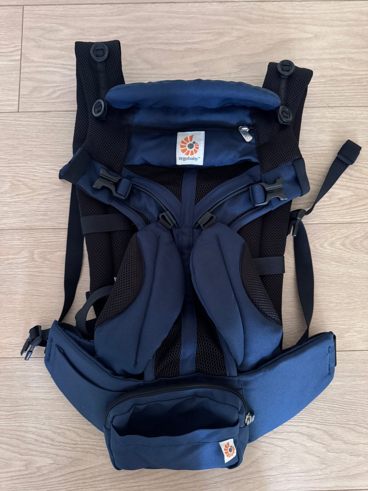 Ergobaby Omni 360 Cool Air Mesh - Midnight blue, Kinderen en Baby's, Ophalen, Zo goed als nieuw, Rug, Draagzak
