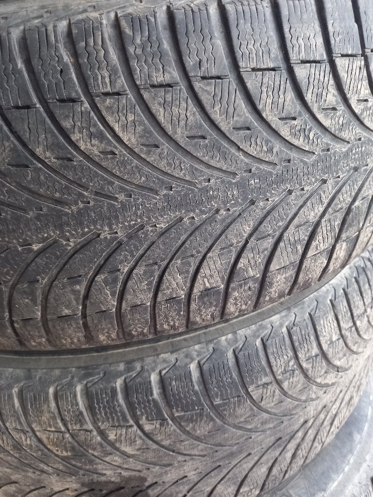 Pneus hiver avec Jantes - MICHELIN, Autos : Pièces & Accessoires, Pneus hiver, 255 mm, Véhicule utilitaire, Pneu(s)