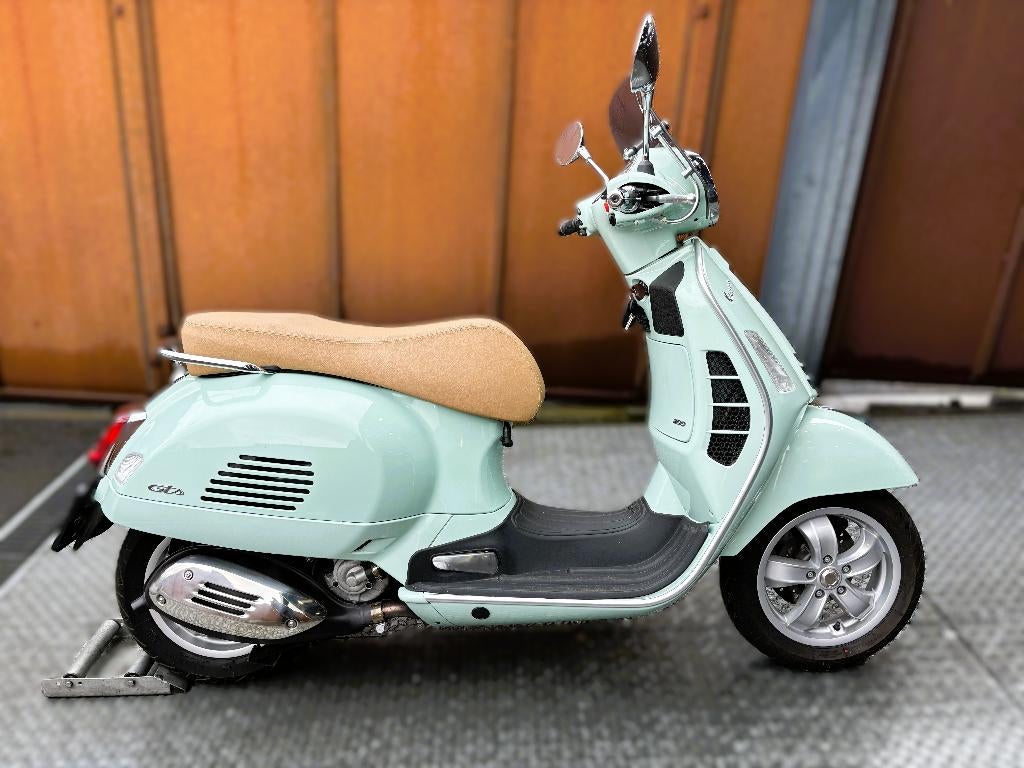 vespa 300cm³ gts 2022 garantie 1,2,3 jaar jhb, 300 cc, Nieuw, Bedrijf, Meer dan 35 kW