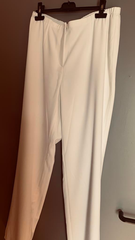 Pantalon blanc taille 44, Vêtements | Femmes, Culottes & Pantalons, Comme neuf, Taille 42/44 (L), Blanc, Longs, Enlèvement ou Envoi