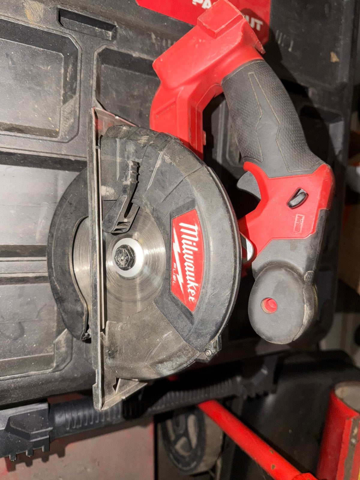 Milwaukee M18 FMCS18V  scie circulaire sans fil pour metal, Enlèvement, Comme neuf