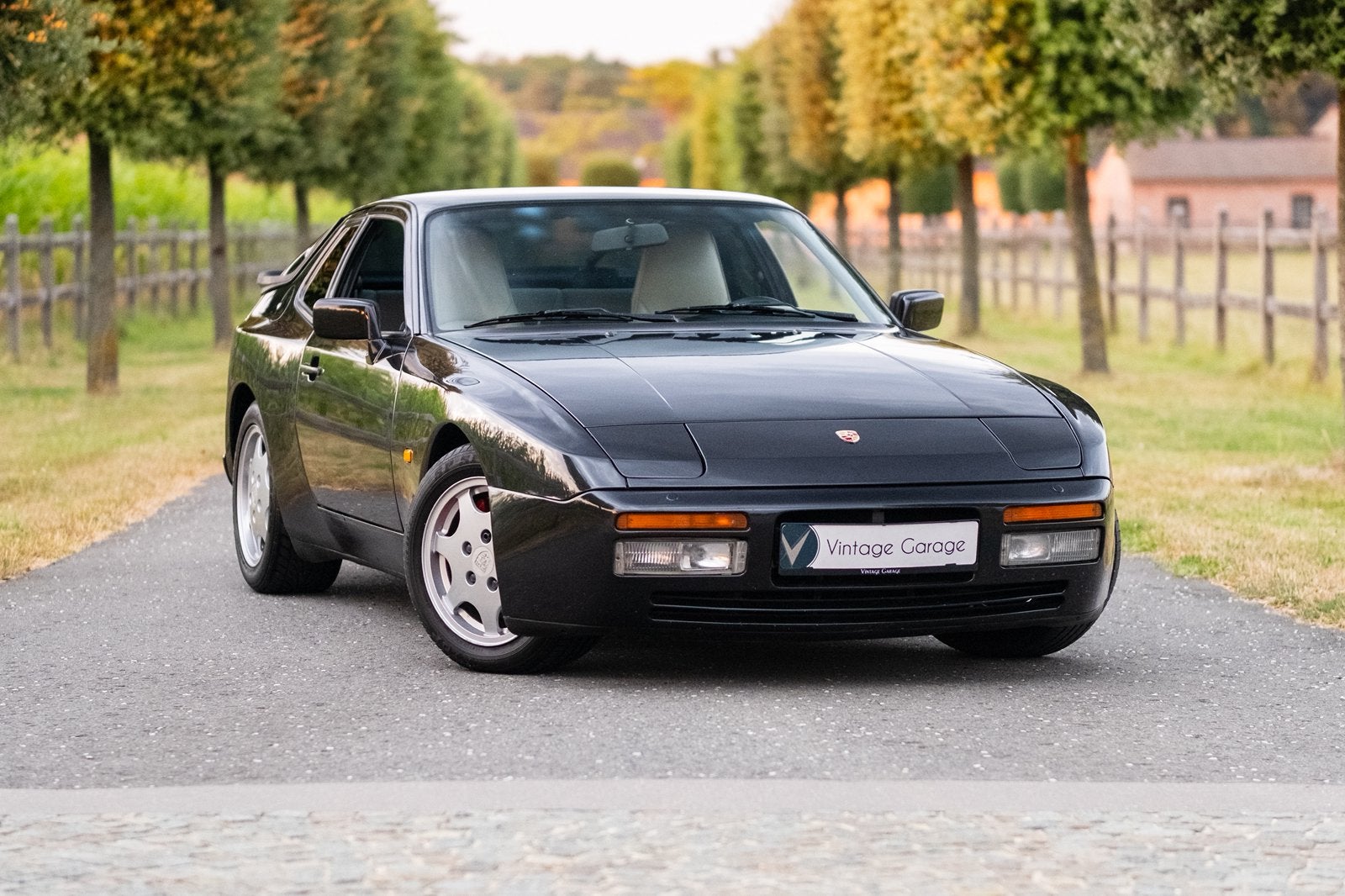 Porsche 944 S2 Coupé - 1990, Autos, Porsche, Entreprise, Achat, Essence, Coupé, 2 portes, Boîte manuelle, Noir, Beige, Cuir, Propulsion arrière