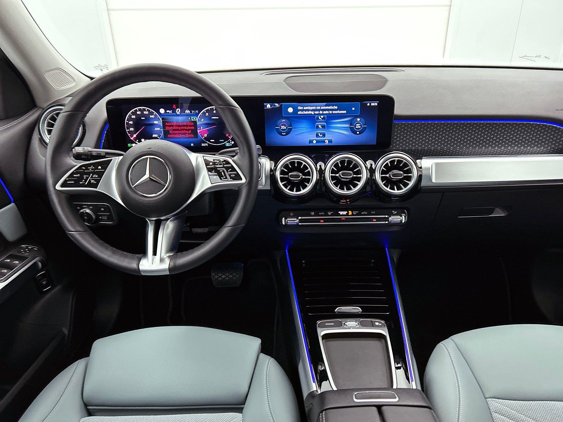 Mercedes-Benz GLB-Klasse 250 Luxury Line | Night Pack | Dist, Auto's, Mercedes-Benz, Automaat, Dealer onderhouden, Stof, Gebruikt