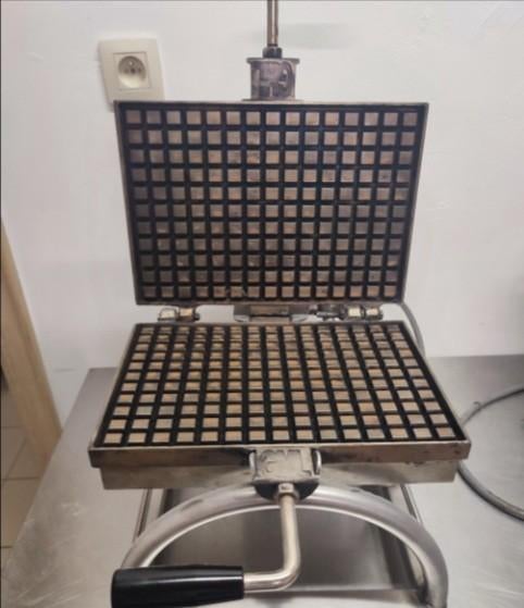 Gaufrier professionnel HVD, Ophalen