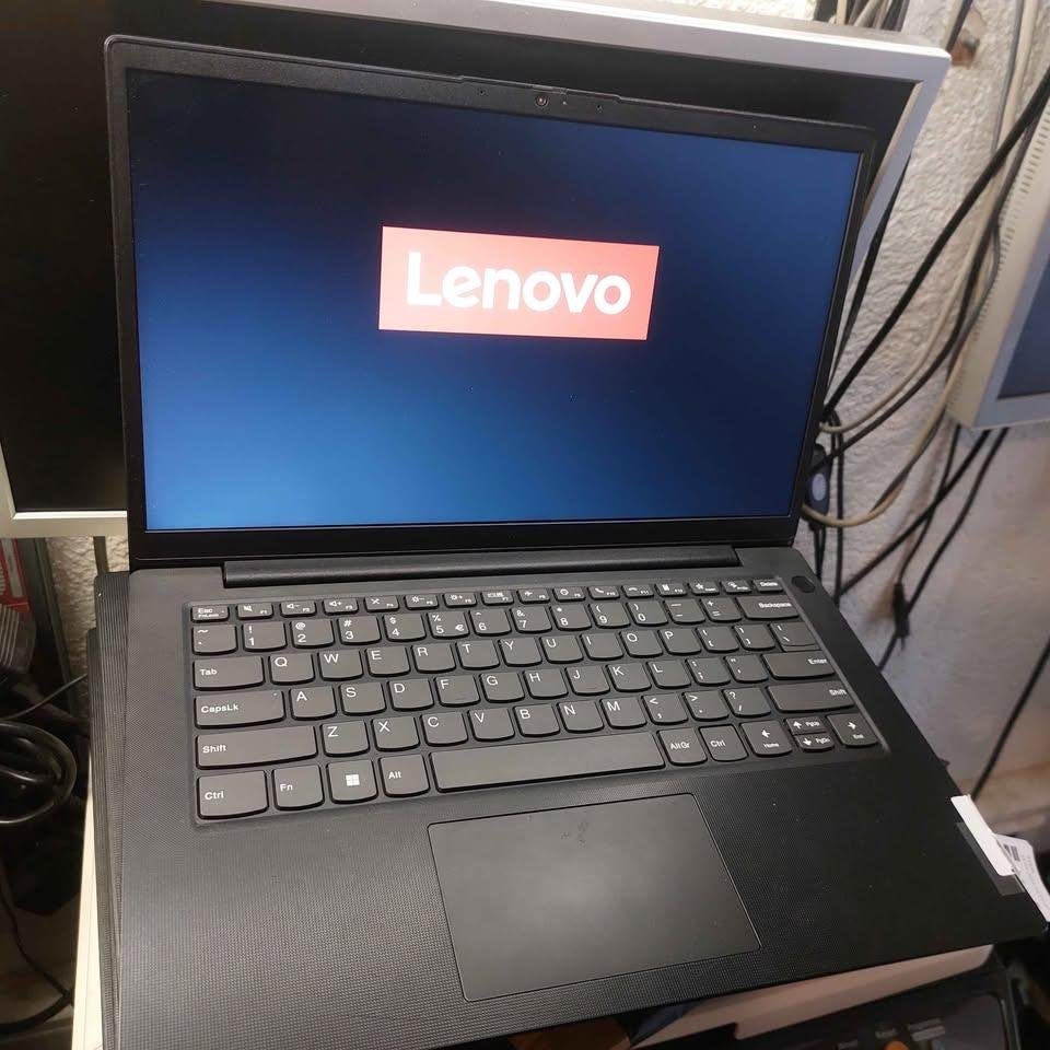 14 inch Lenovo laptop ryzen 7320u windows 11 schoollaptop, Reconditionné, 3 à 4 Ghz, SSD, 128 GB