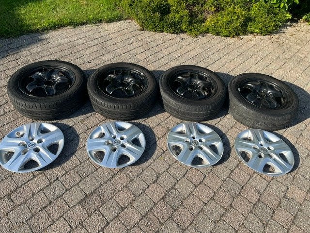 4 autobanden + velgen 185/60 R 15 84H, Auto-onderdelen, Banden en Velgen, Ophalen, Gebruikt, 15 inch, Velg(en)