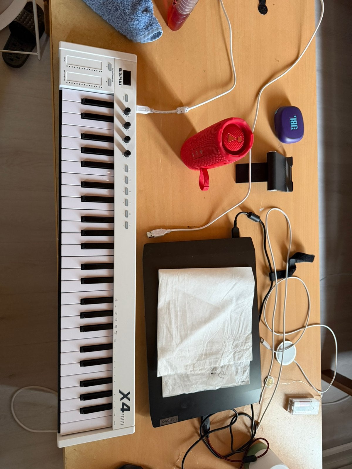 Midiplus x4 mini, Muziek en Instrumenten, Keyboards, Ophalen, Zo goed als nieuw