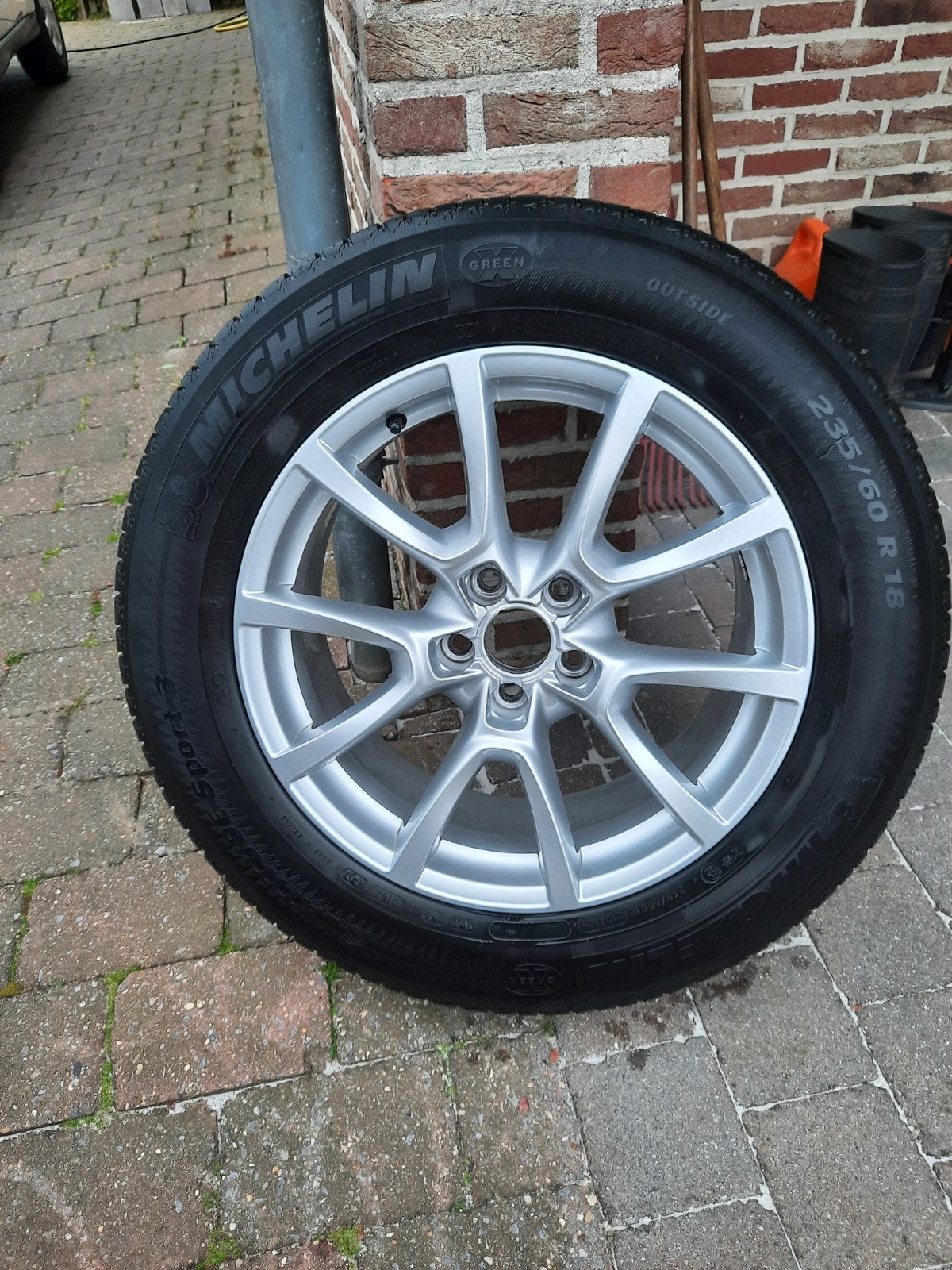Originele velgen audi q4 met banden, Enlèvement, 18 pouces, Pneu(s)