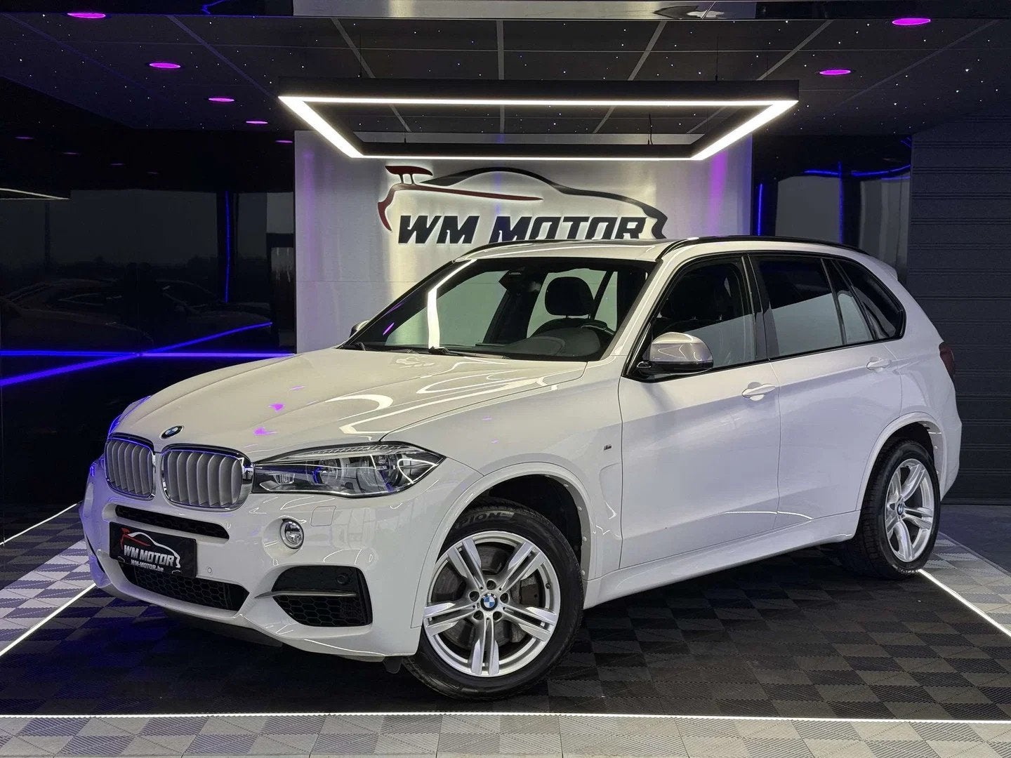 BMW X5 M X5 M50 dAS // Camera // Toit Pano (bj 2017), Auto's, BMW, Automaat, Gebruikt, 2993 cc, Wit