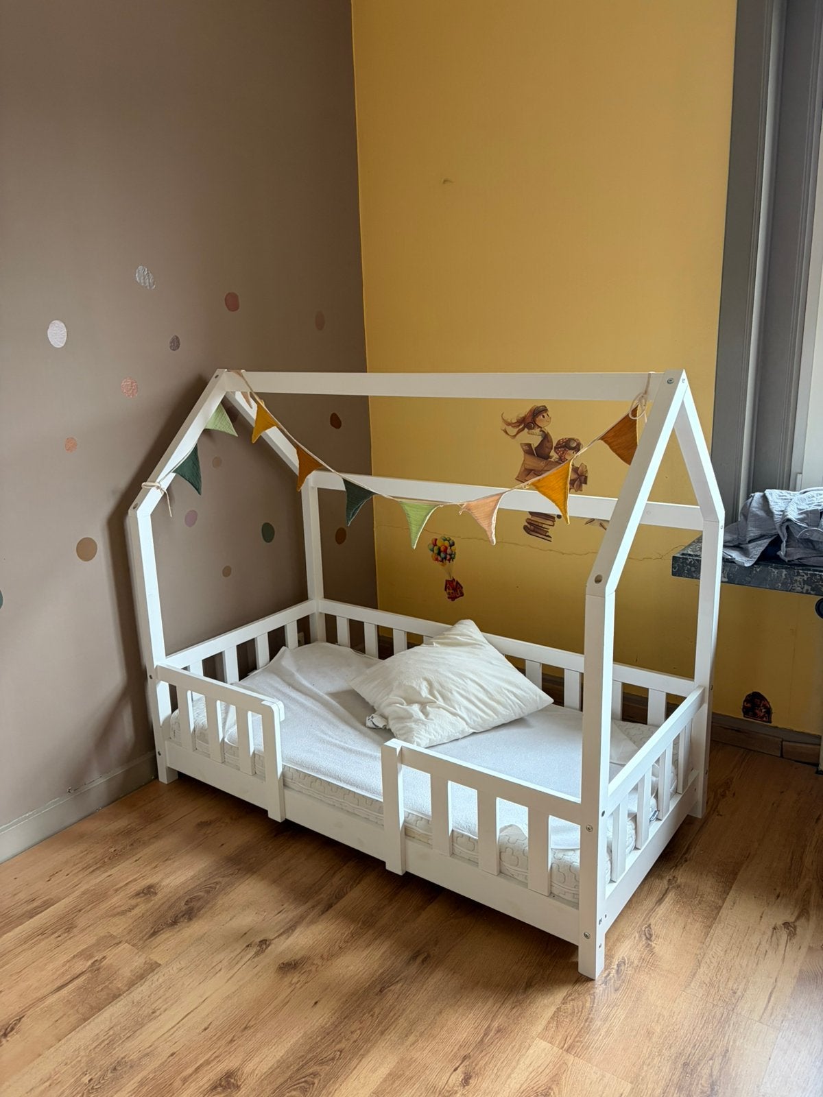 Kinderbedjes 2x, Ophalen, Zo goed als nieuw, Matras
