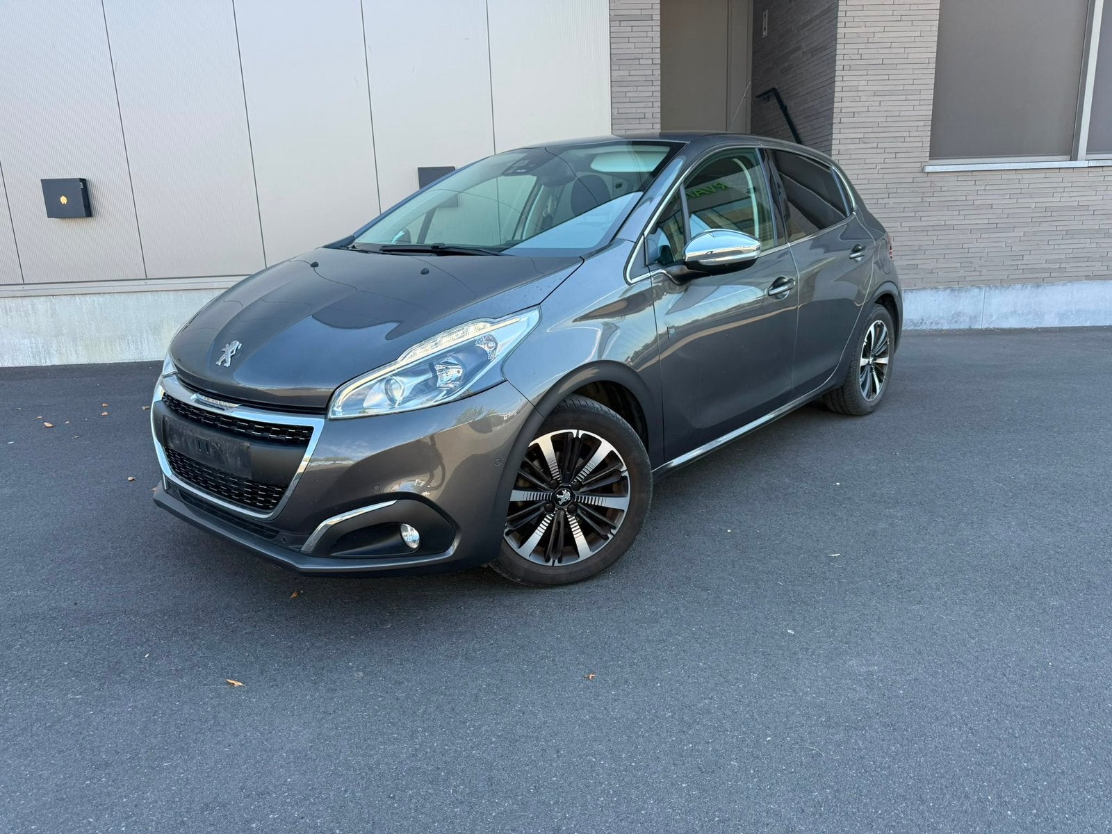 Peugeot 208 1.2 Essence | 2018 | 81 kW | 1er propriétaire, Autos, Argent ou Gris, Achat, Entreprise, Noir