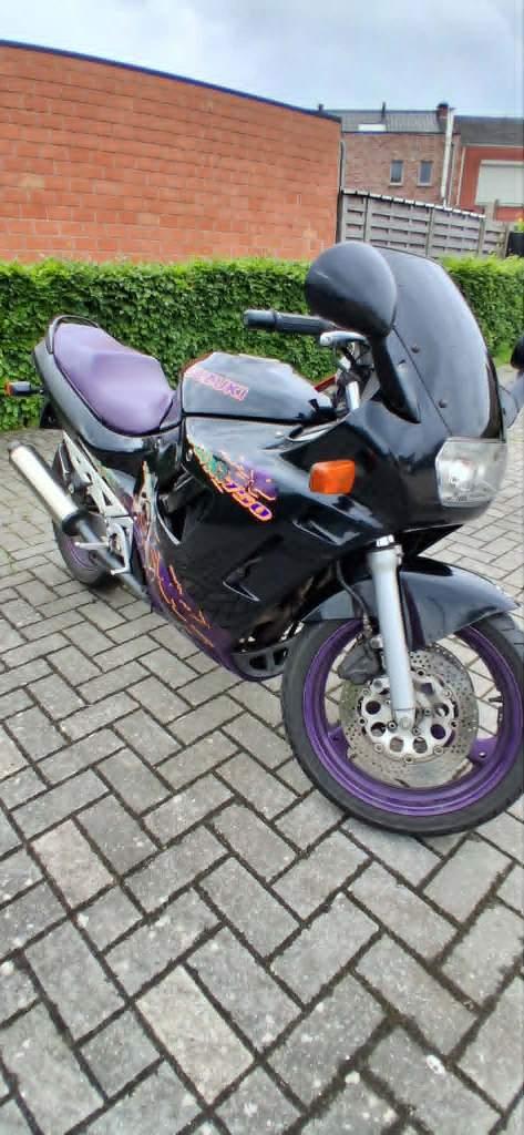 Blank Suzuki GSXF 750 approuvé pour la vente, Motos, Motos | Suzuki, 750 cm³, Particulier, 4 cylindres