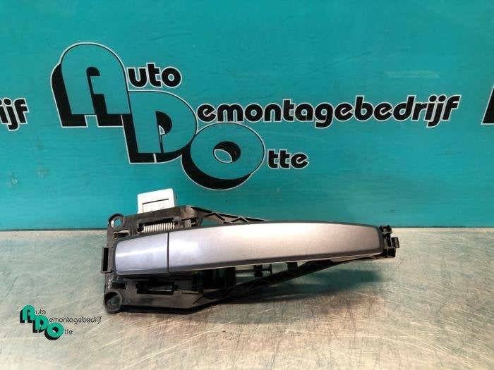 Poignée portière 4portes arrière droite d'un Opel Zafira, -, Opel, 3 mois de garantie, Utilisé