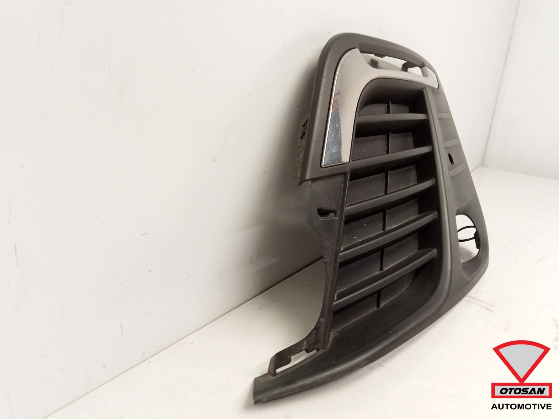 Peugeot Expert Origineel! Bumper Rooster Links Voor 16-24, Taurusavenue 1
2132 LS  Hoofddorp, NL, Gebruikt, Contact.group@renault.com