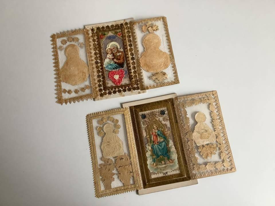 2 triptyques de dévotion religieuse, Collections, Religion, Utilisé, Christianisme | Catholique, Carte ou Gravure, Enlèvement ou Envoi