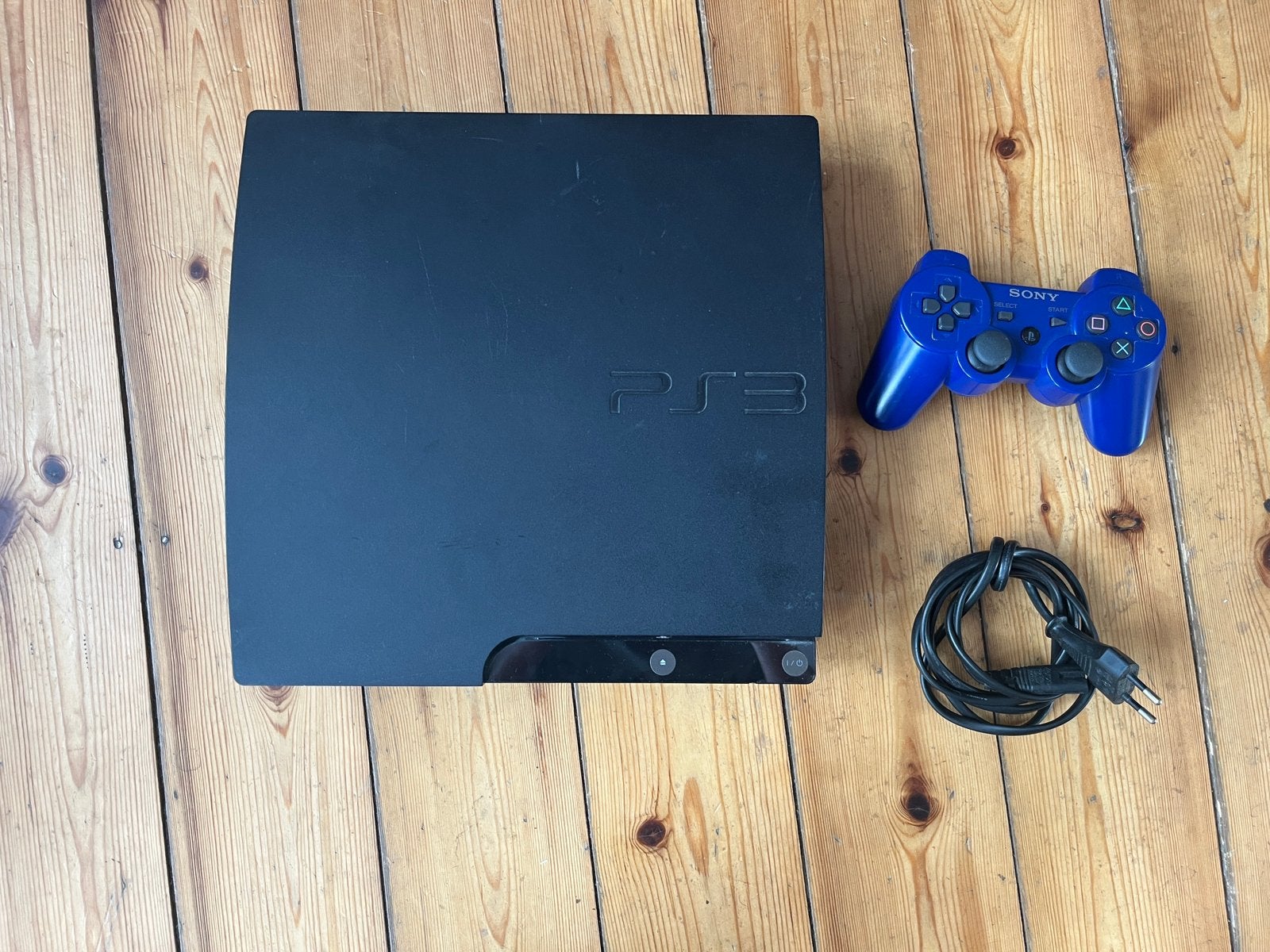 PlayStation 3 (PS3)HackéePrête à l’emploi + 1 Manettes + Jeu, Games en Spelcomputers, Spelcomputers | Sony PlayStation 3, Zo goed als nieuw