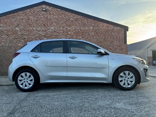 Climatisation/60000km/2022 Kia Rio 1.2i « Garantie 3 ANS », Autos, Kia, 1197 cm³, Argent ou Gris, Achat, Euro 6