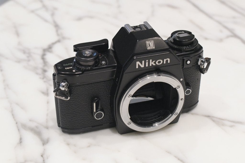 Appareil photo Nikon EM, Enlèvement ou Envoi, Utilisé, Reflex miroir, Nikon