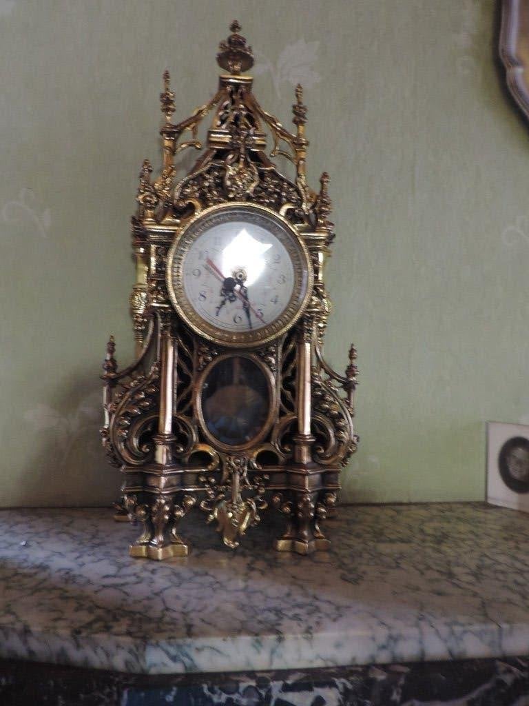 antieke of vintage neogotische pendule (schouwklok),, Enlèvement