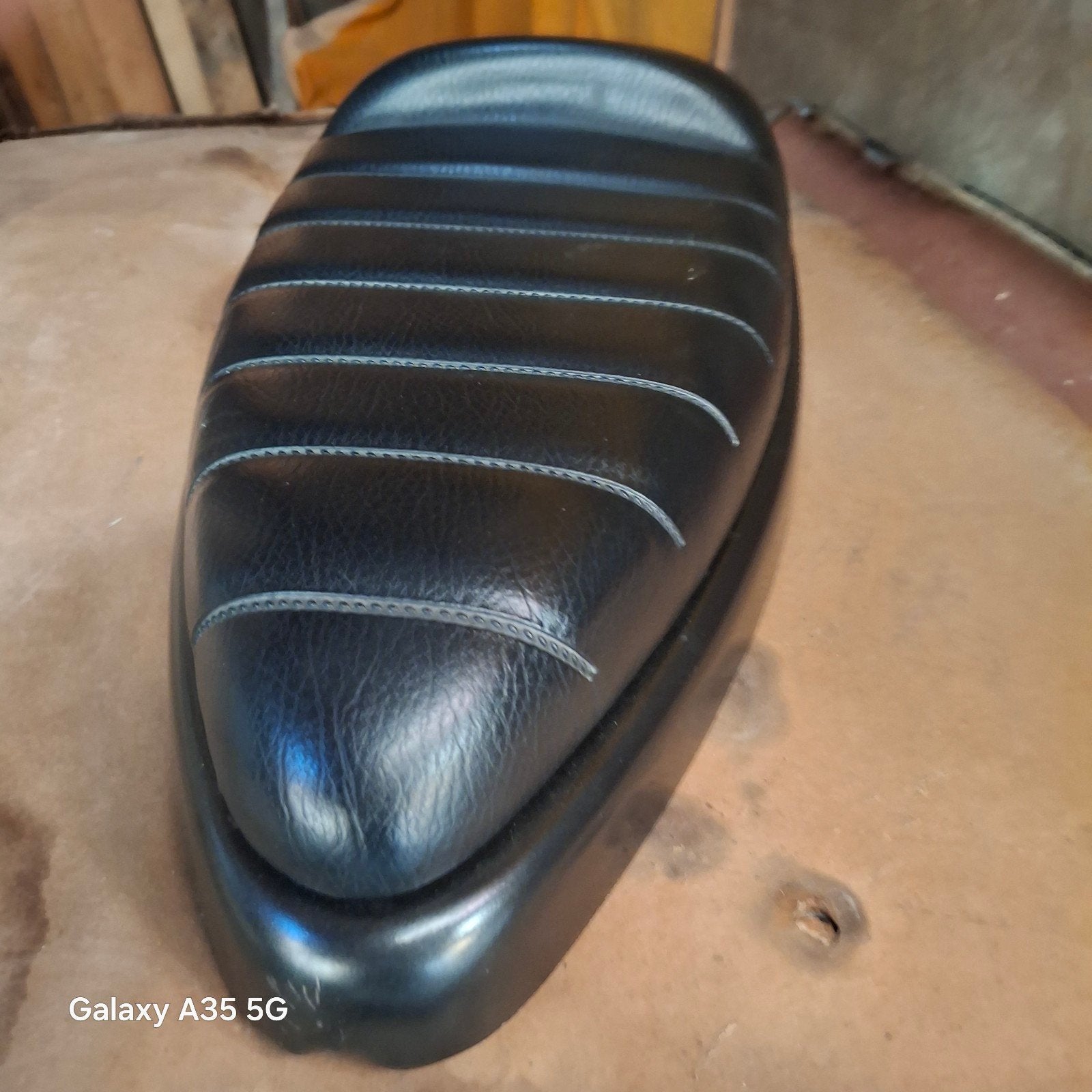 vend selle vespa sport, Enlèvement