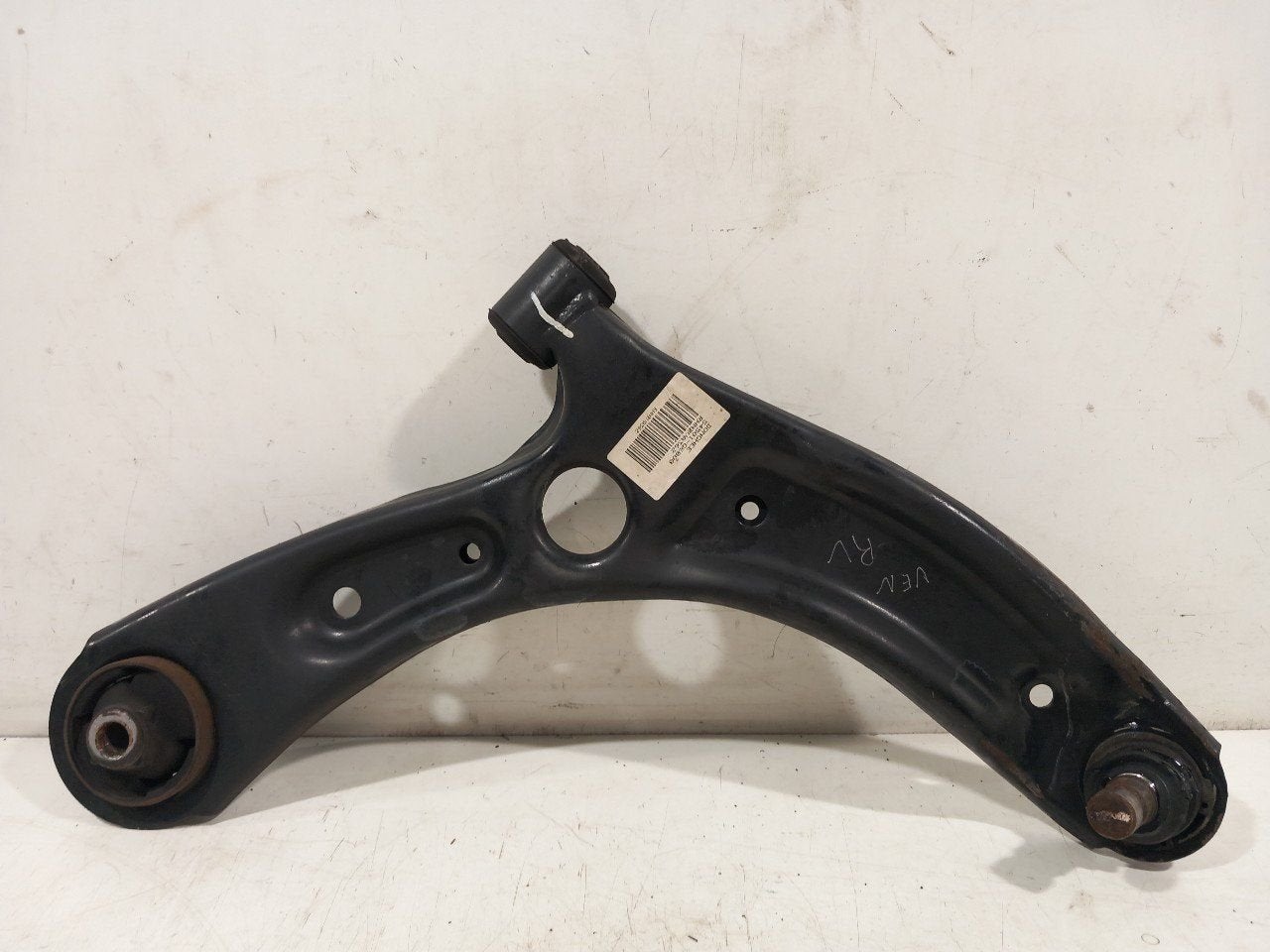 Draagarm rechts voor Kia Picanto, Auto-onderdelen, Onderdelen@venauto.nl, Van der Ven Autorecycling B.V., Ettenseweg 76, 4706 PB Roosendaal, The Netherlands
