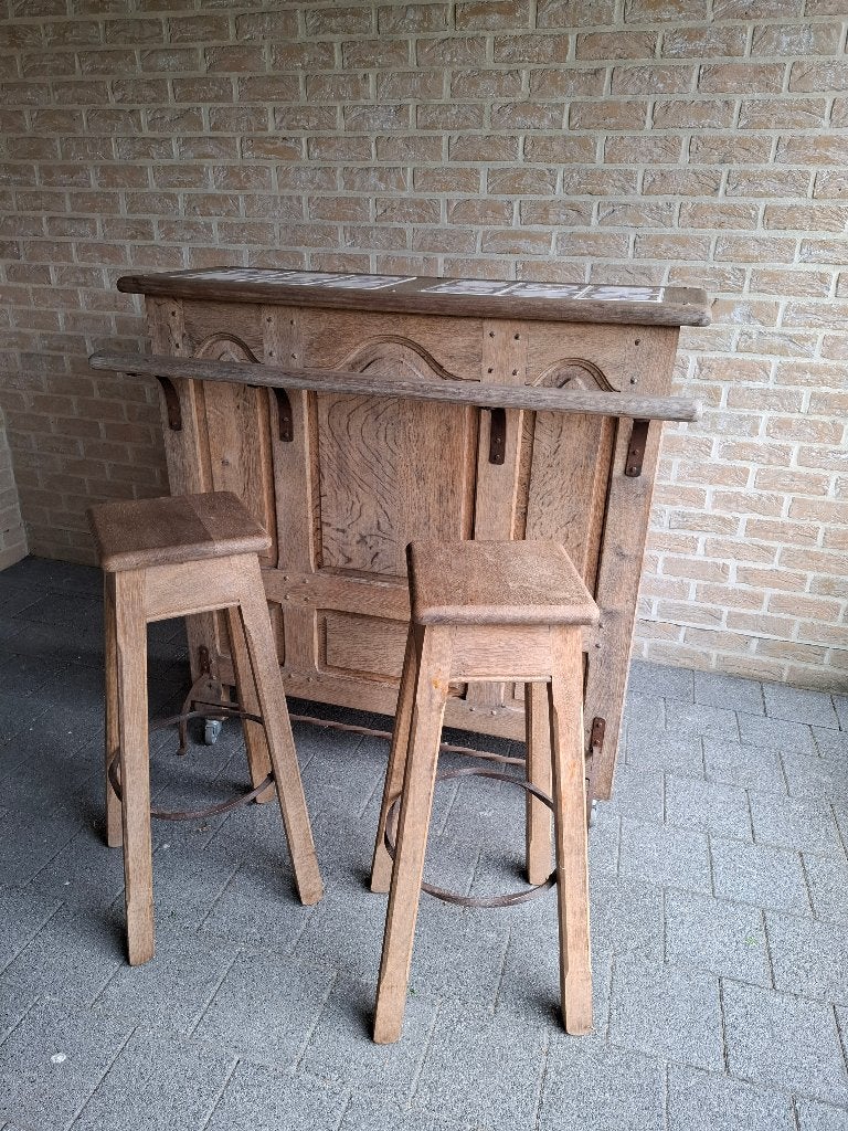 Eiken barkast met 2 krukken, Gebruikt, Tuinset, Hout, Ophalen