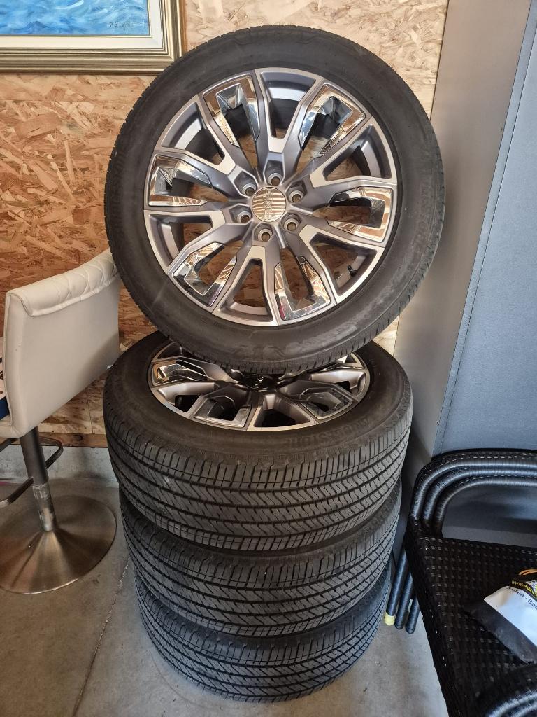 Velgen en Bridgestone banden 22 inch, Ophalen, Gebruikt, 275 mm, Banden en Velgen