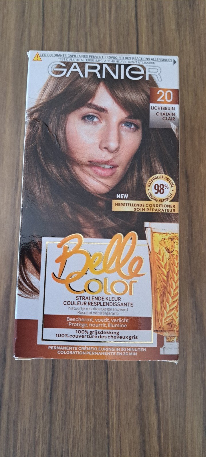1 boite belle color chatain clair, Ophalen, Nieuw, Haarverzorger of -hersteller