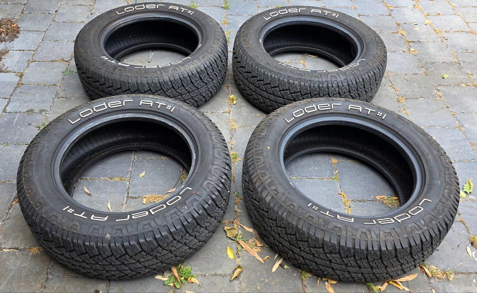 Set van 4 LoderAT#1 All-Terrain banden 235/60R17 118S, Ophalen