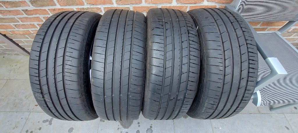 4 wielen met banden van Mazda CX30, Auto-onderdelen, Ophalen, 18 inch, Banden en Velgen, Personenwagen