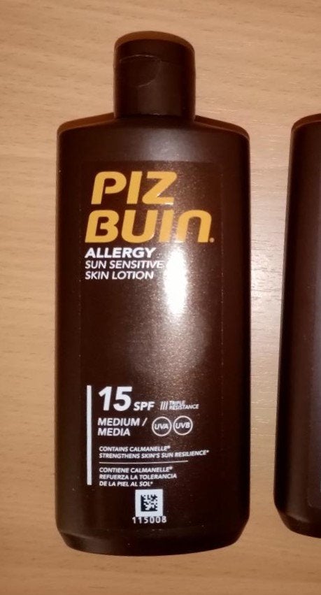 nieuw Piz Buin Allergy 15 spf UVA UVB zonne-allergy, Handtassen en Accessoires, Uiterlijk | Lichaamsverzorging, Ophalen of Verzenden