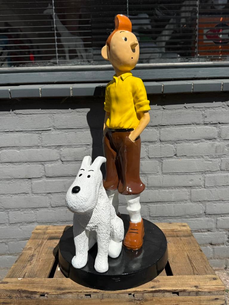 Tintin avec la statue de Bobbie, Collections, Personnages de BD, Comme neuf, Tintin, Enlèvement