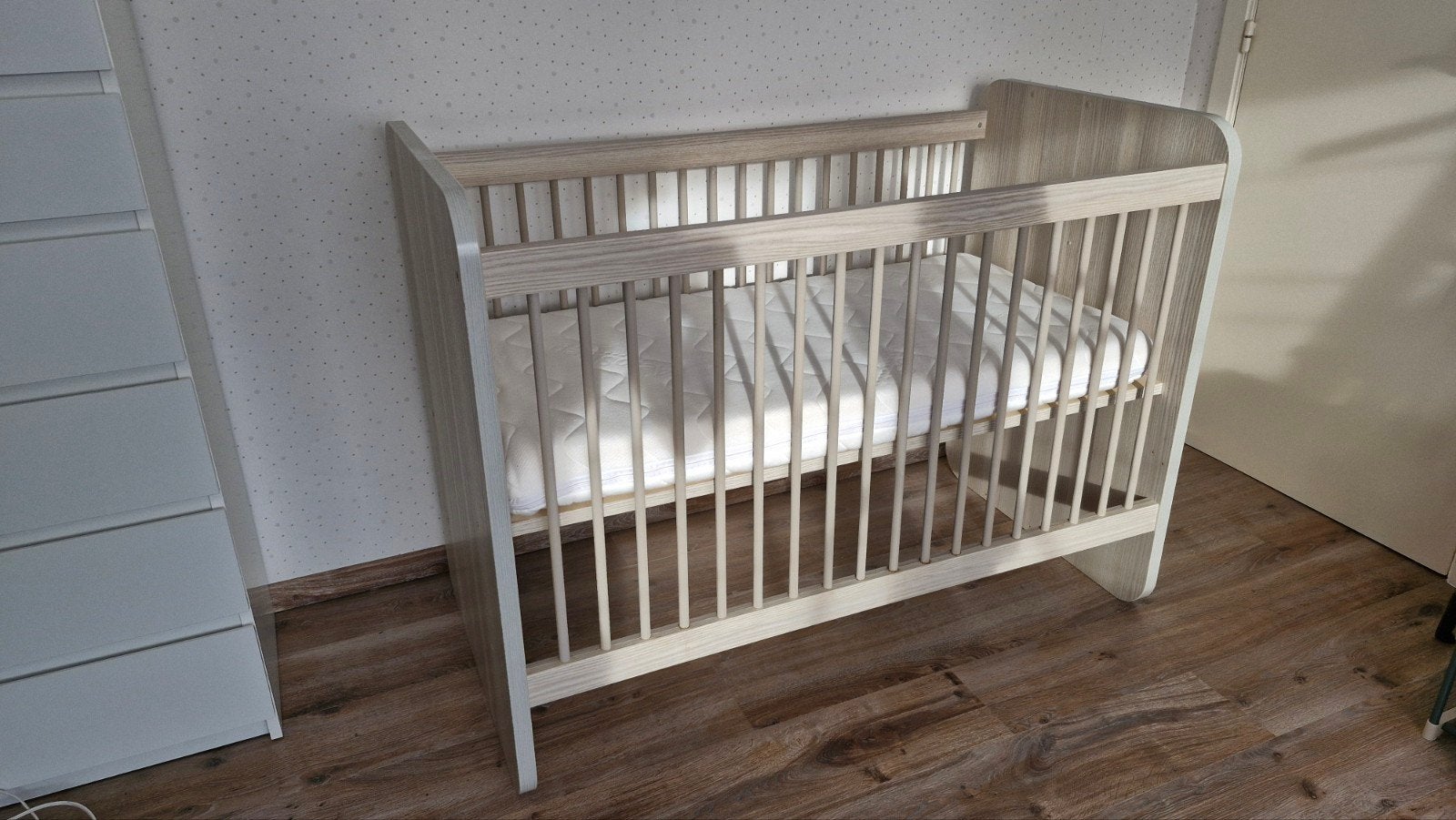 Neyt Liam babybedje met AeroSleep matras, Ophalen, Gebruikt, Minder dan 140 cm, Minder dan 70 cm
