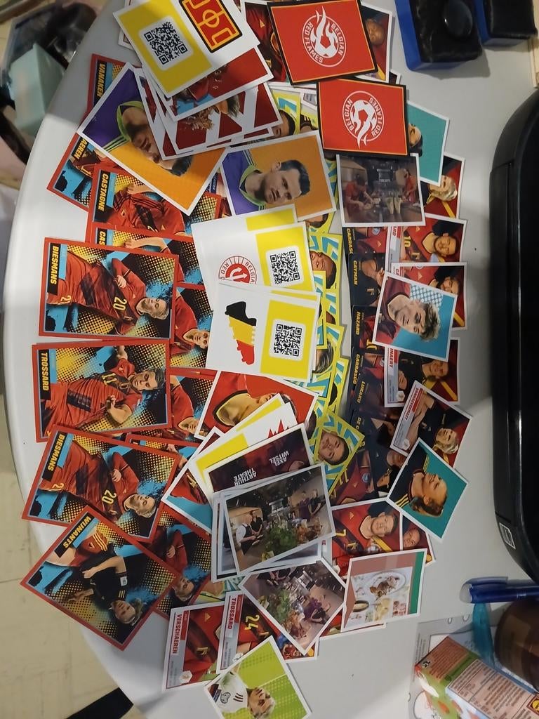 lot de cartes belges, Enlèvement ou Envoi, Comme neuf, Plusieurs cartes, Foil