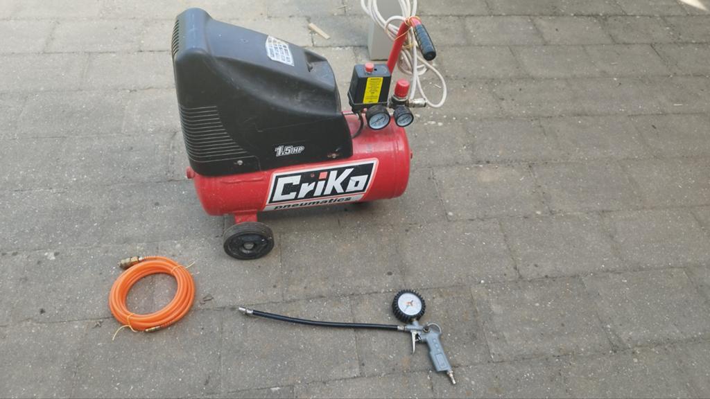 Compresseur Criko Pneumatics 1.5HP + tuyau + pistolet - 100%, Bricolage & Construction, Enlèvement
