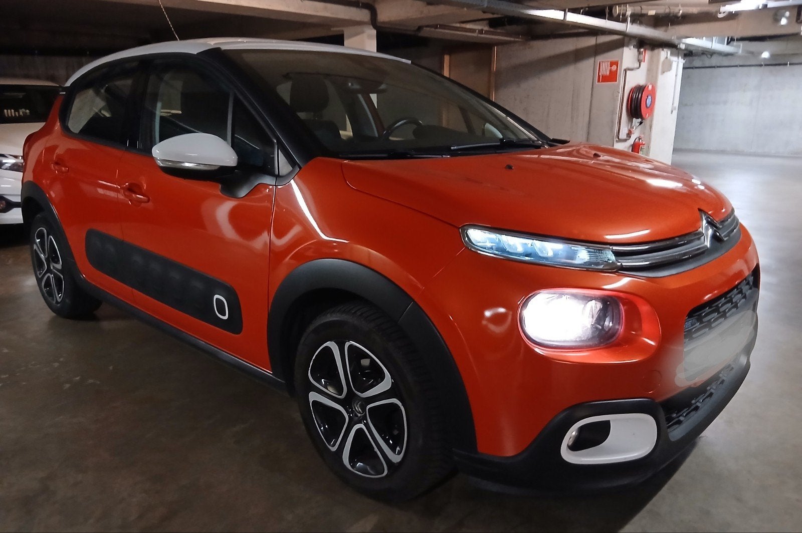 Citroën C3 1.2 PureTech Shine Automatique GARANTIE 1 AN !, Auto's, Dealer onderhouden, 5 zetels, 5 deurs, Particulier