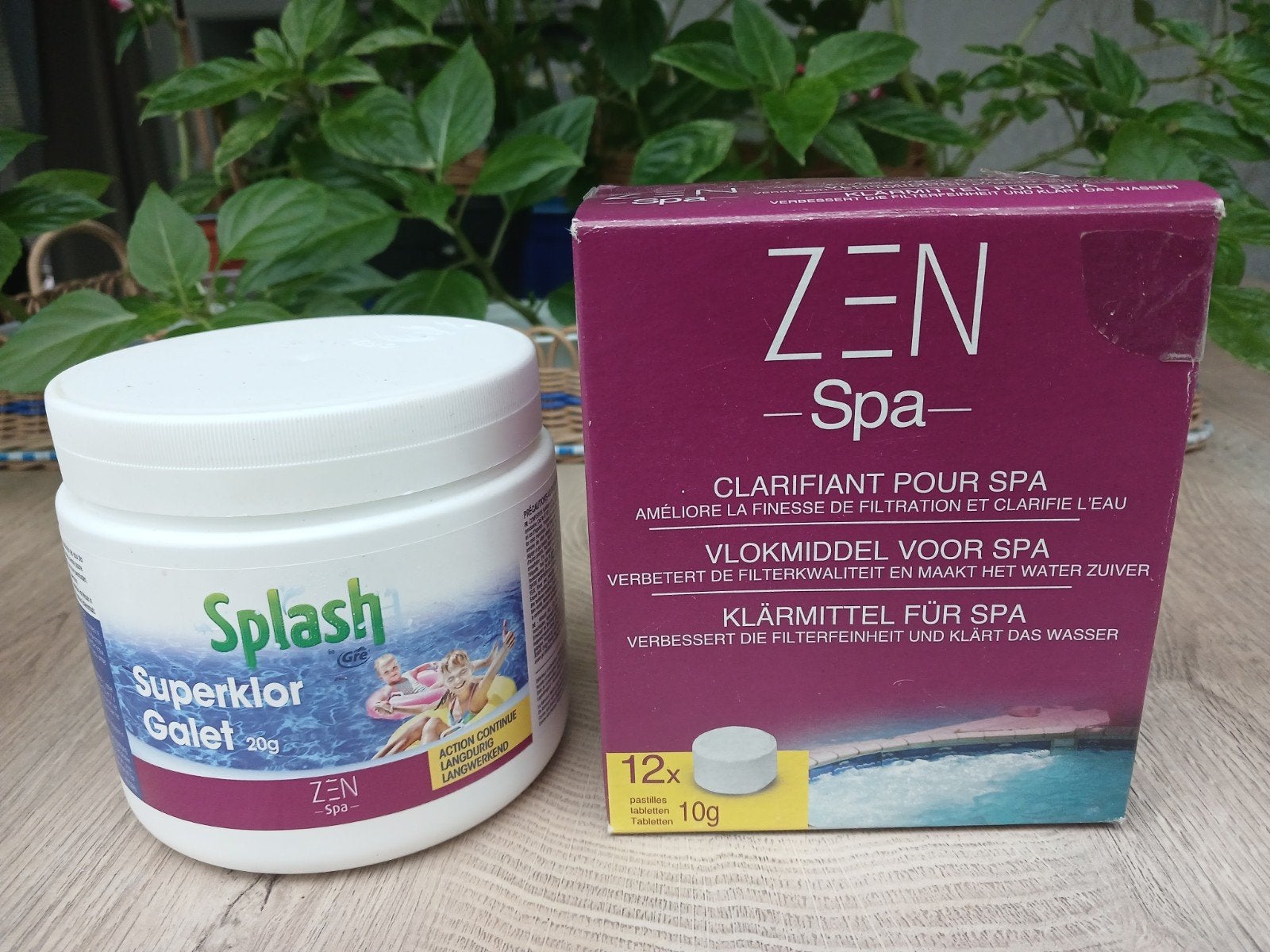 Piscine. Lot de 2 produits. Galets de chlore et clarifiants, Enlèvement