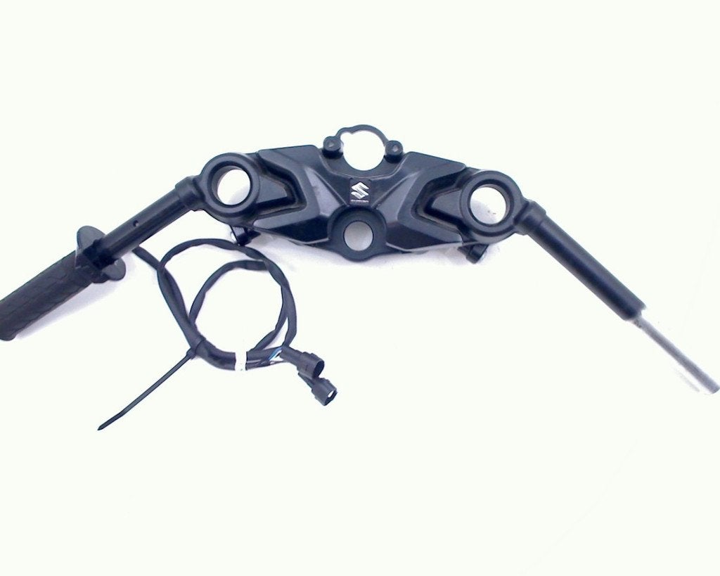 KROONPLAAT GSX R 1300 Hayabusa 2021- (GEN 3 GSXR1300), Dhr. S. di Majo, Gebruikt, Info@cama-motorparts.nl, P.J. Troelstraweg 8 8
3144 CX  MAASSLUIS, NL