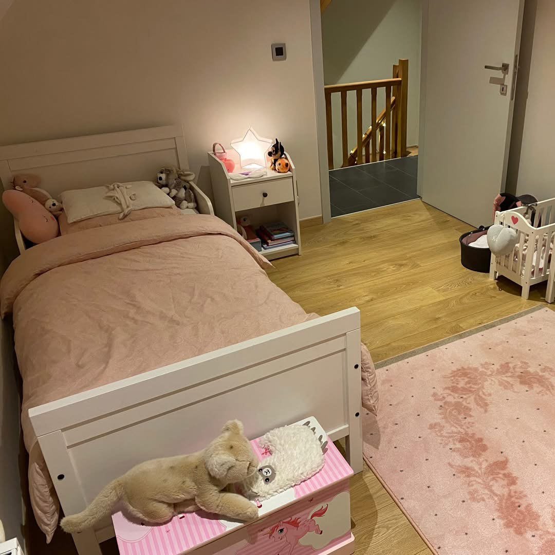 Mooie roze mat voor in een meisjeskamer, Geel, Ophalen, Zo goed als nieuw