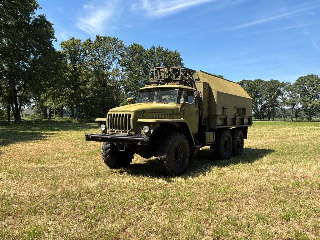 Camions uniques V8 Diesel Ural 6x6 2 voitures classiques rar, Autos, Autres marques, Achat, Entreprise, Autres carburants