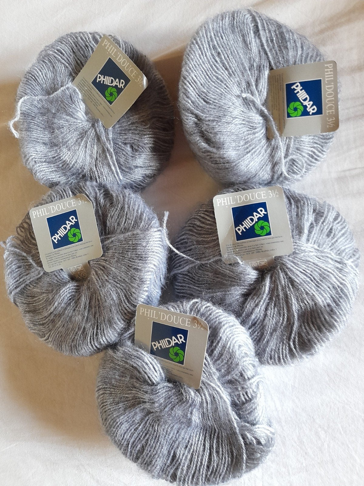 Laine à tricoter, Phildar, NEUF, 5 pièces, Courtelle, Hobby & Loisirs créatifs, Enlèvement ou Envoi, Neuf, Tricot, Laine ou Fils