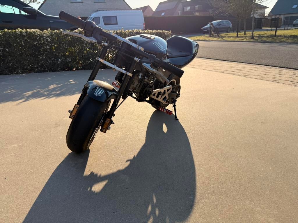 Monster Energy Pocketbike –volledig werkend & in nette staat, Fietsen en Brommers, Ophalen, Zo goed als nieuw