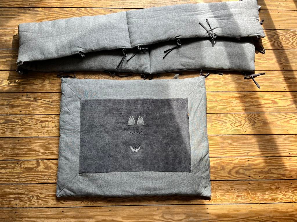 Tapis et tour de parc bébé VACO Gris/gris anthracite, Enfants & Bébés, Enlèvement, Comme neuf, Rectangulaire, Tapis de parc