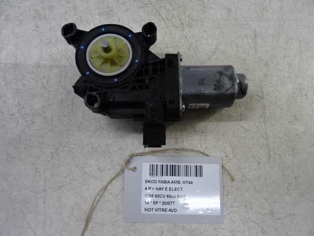 MOTEUR LEVE VITRE ELECTRIQUE AVANT DROIT Fabia II (5J), Autos : Pièces & Accessoires, Utilisé, Avant, Skoda