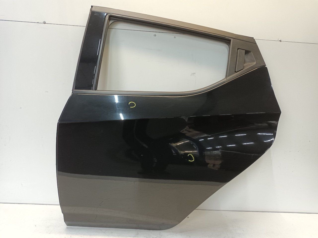 Portier links achter Nissan Micra, Auto-onderdelen, Onderdelen@venauto.nl, Van der Ven Autorecycling B.V., Gebruikt, Ettenseweg 76, 4706 PB Roosendaal, The Netherlands