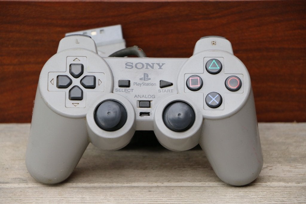 PS1 controller (gebruikte staat), Games en Spelcomputers, Ophalen, Zo goed als nieuw, Met 1 controller