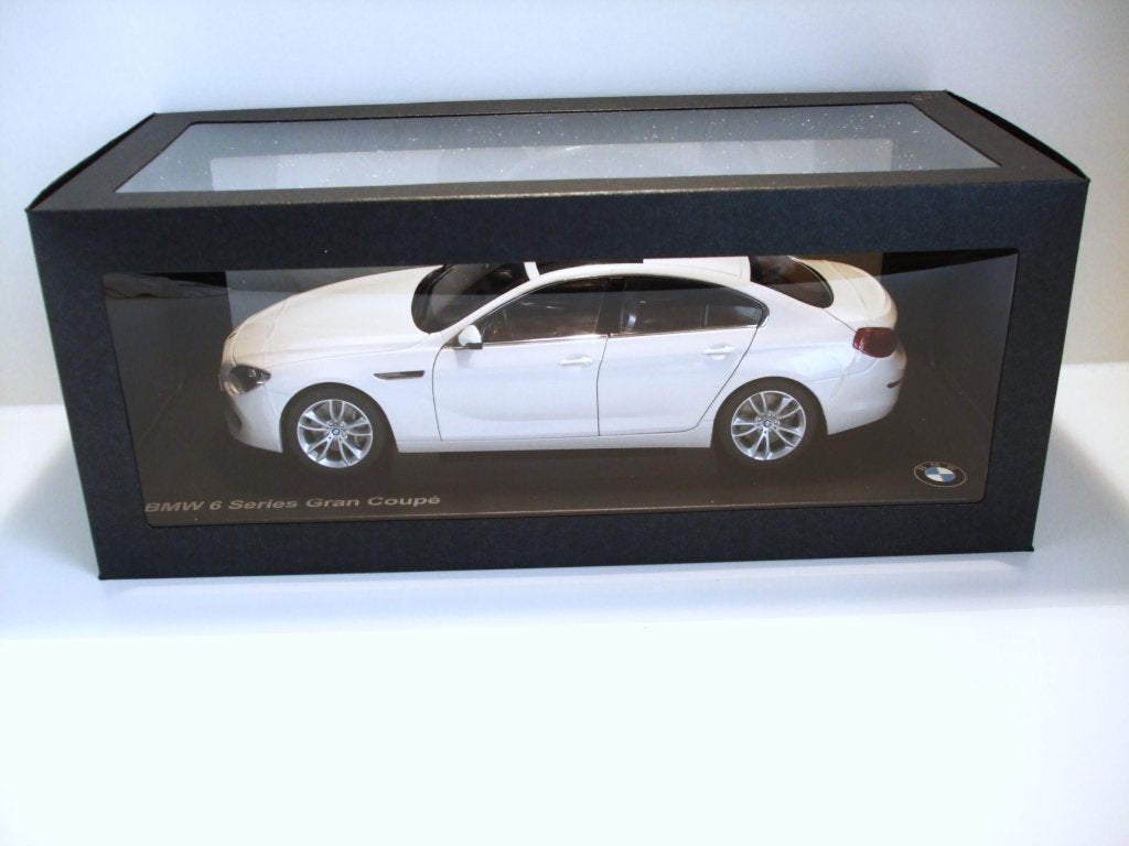 BMW 650i (F06) 2012 Gran Coupe BMW Dealer Edition 1/18 NIEUW, Hobby en Vrije tijd, Ophalen of Verzenden, Nieuw, Auto, Overige merken